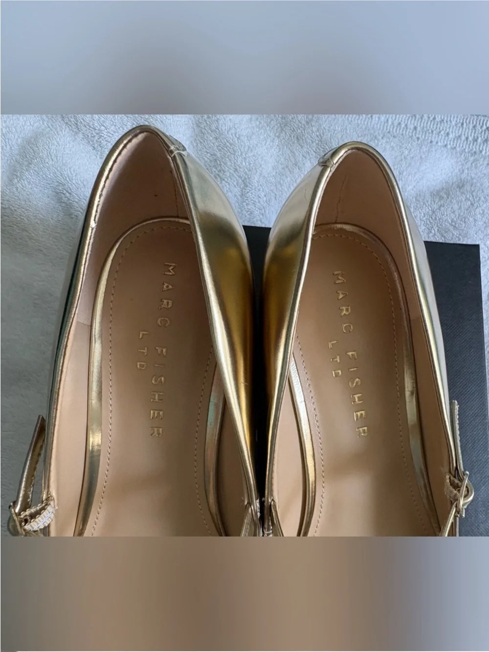 Marc Fisher Gold Mary Jayne Block Heels NWOT Size 7.5